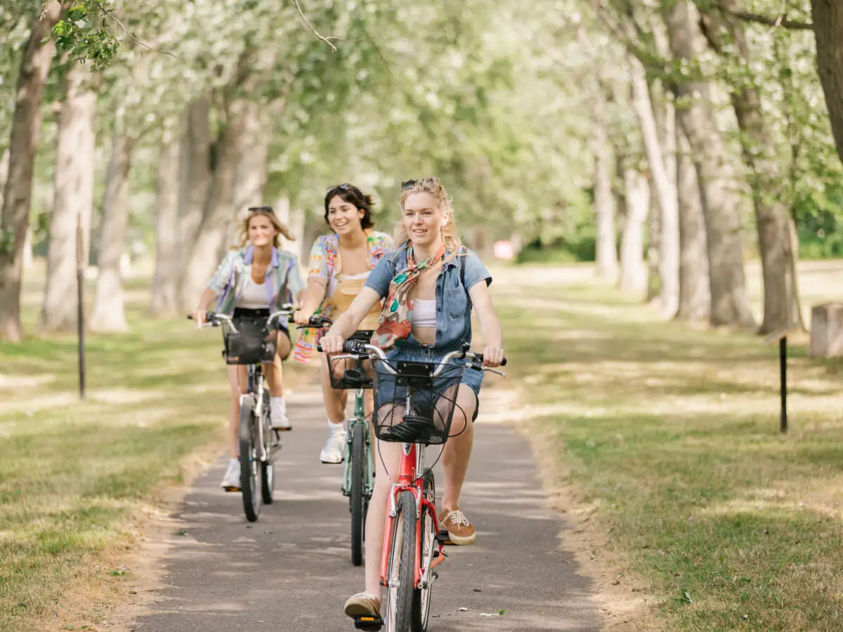 Friends exploring Nigara on Zoom rental bikes